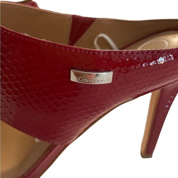 Calvin Klein Lorinda HEELS Womens 7 1/2 RED Snake Skin Pattern Classy Elegant - Picture 5 of 10